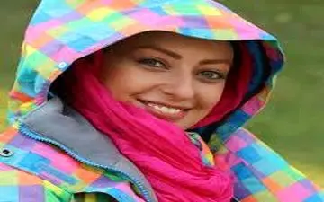 تیپ و ظاهر نفیسه روشن به همراه بانوان هنرمند در یک رستوران (عکس)