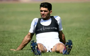 
علی کریمی: بازی با آنگولا از هیچ بهتر است
