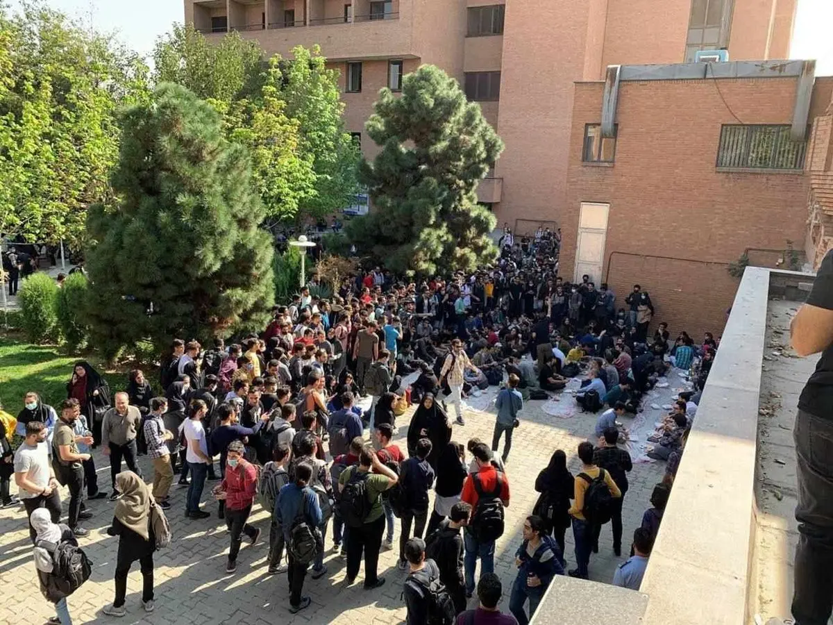 ثبت‌نام نقل و انتقال و مهمانی دانشجویان دانشگاه آزاد اسلامی تمدید شد