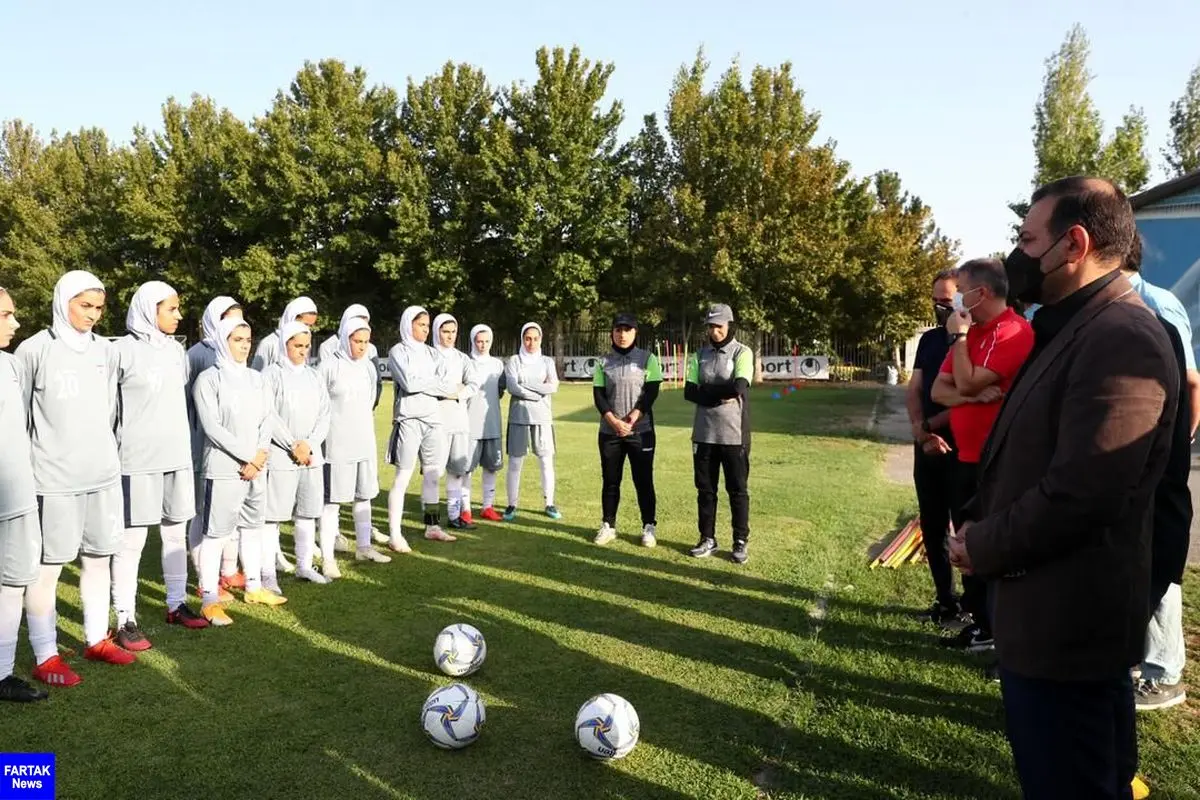 عزیزی خادم: توسعه فوتبال زنان یکی از اهداف اصلی ما است