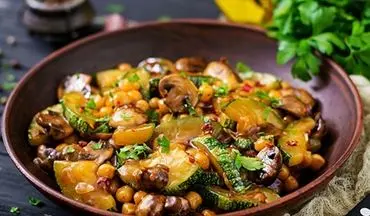 طرز تهیه خوراک کدو و قارچ | غذای ساده و مقوی!