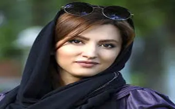  لباس شب عجیب و غریب خانم بازیگر به جای مانتو