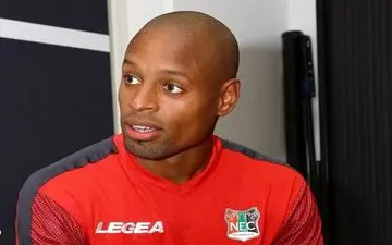 لو رفتن لیست محرمانه ۱۰ نفره باشگاه به سرمربی استقلال