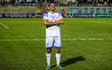 چشمان قوی سپید انزلی به کاظمین افتاد