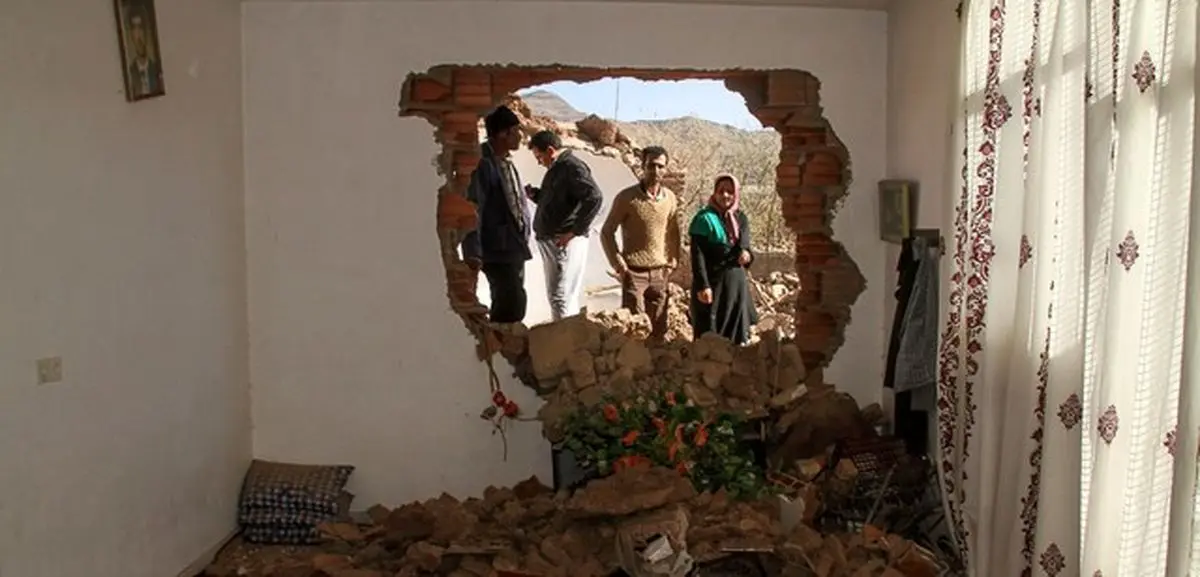 برپایی اردوگاه اسکان موقت/آمارگیری از وضعیت خانه‌های مناطق زلزله زده