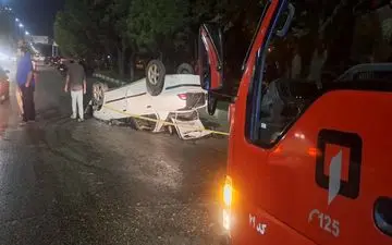 ۷ مصدوم بر اثر واژگونی خودرو سمند در کمربندی غربی کرمانشاه