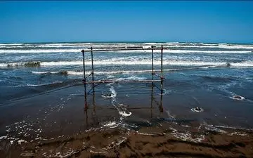 دریای خزر مواج و طوفانی می‌شود؛ نفوذ سامانه بارشی به شمال کشور