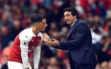 امری: رابطه ام با اوزیل خیلی خوب است