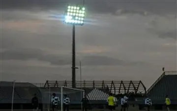  مشکل دوباره در ورزشگاه اراک و تغییر ساعت بازی