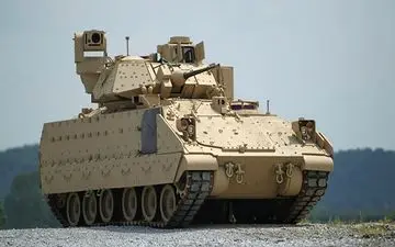 رثقیلی که هنگام امدادرسانی به نفربر چپ شده، دچار سانحه شد + فیلم 