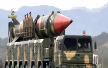نمایش موشکهای با قابلیت حمله کلاهک هسته‌ای در رژه نظامی بزرگ روز ملی پاکستان