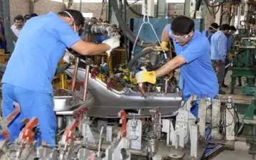 بیش از یکهزار واحد صنعتی تعطیل سال گذشته به چرخه تولید بازگشتند/بهره برداری از پنج هزار و 400 طرح نیمه تمام صنعتی