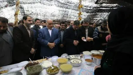 افتتاح واحدهای مسکونی گهواره  توسط  رئیس کمیته امداد کشور و  استاندار کرمانشاه 