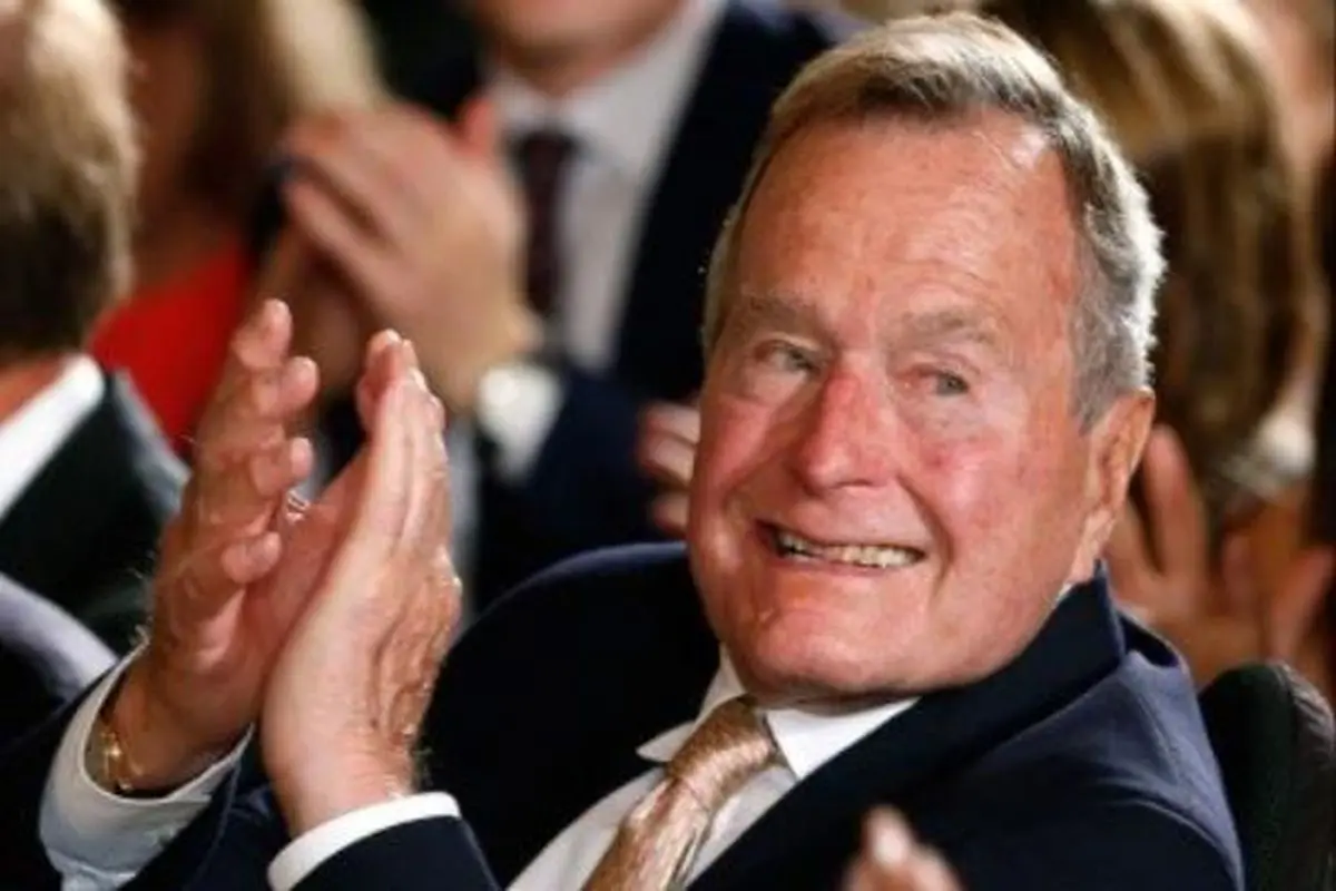 جرج بوش پدر: ترامپ اصلا نمی‌داند ریاست جمهوری چیست