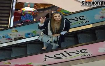 تیپ متفاوت سحر قریشی در اکران کارگر ساده نیازمندیم