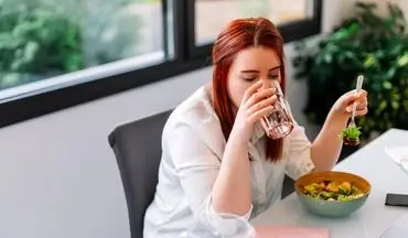 آب همراه غذا؛ آیا باید بنوشیم یا نه؟