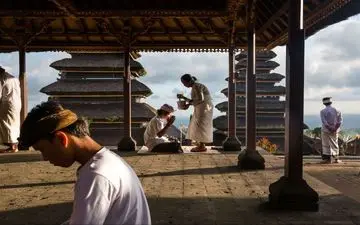  عکس منتخب نشنال جئوگرافیک | عبادت در بساکی