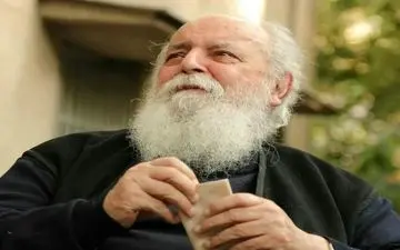 پیکر هوشنگ ابتهاج دقایقی قبل وارد ایران شد 