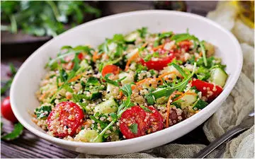 غذاهای شگفت‌انگیز برای سم زدایی بدن در روزهای آلودگی هوا/ راهنمای کامل برای یک زندگی سالم‌تر
