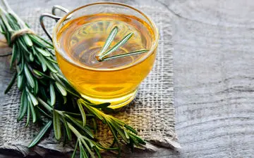 نوشیدنی طبیعی‌ای که هم وزن شما را کم می‌کند و هم از کبدتان محافظت می‌کند