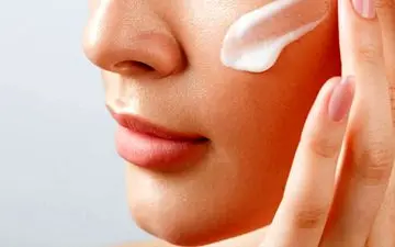 پوستی شفاف و بدون لک، هدیه ای از طبیعت: رازهای زیبایی طبیعی