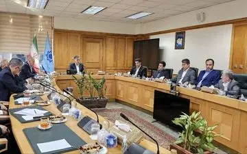 اولین جلسه تعیین تکلیف دارایی‌های بانک آینده/ فرزین به شبهه ادغام بانک آینده در بانک ملی پایان داد