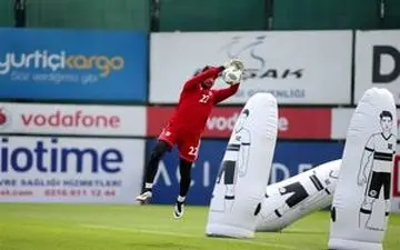 عابدزاده:حضور من و دیگر بازیکنان در زمین با صلاحدید کی‌روش است /او همیشه بهترین تصمیم را می‌گیرد