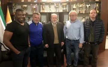  جلسات بی‌نتیجه استقلالی‌ها و دست خالی شفر در خط حمله