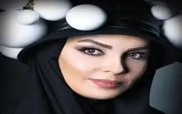 بوسه سارا خوئینی ها به عقاب وحشی