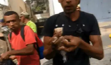 ویدئویی که موجب اخراج خبرنگار مکزیکی از ونزوئلا شد! +فیلم 