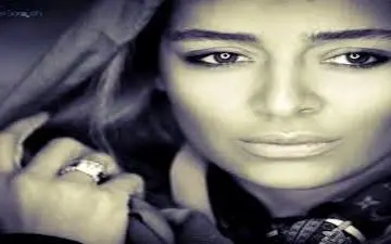 ساره بیات به همراه پدرش و رضا قوچان نژاد