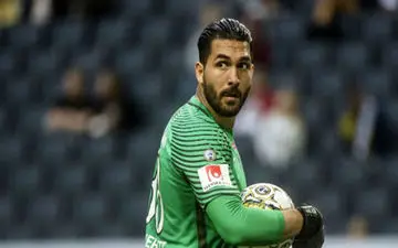 اقدام جالب توجه دروازه‌بان جنجالی پرسپولیس 