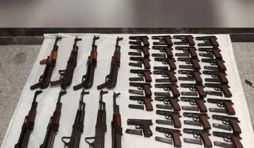 کشف ۴۰ قبضه سلاح جنگی توسط مرزبانان کرمانشاه