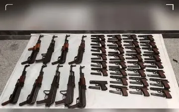 کشف ۴۰ قبضه سلاح جنگی توسط مرزبانان کرمانشاه