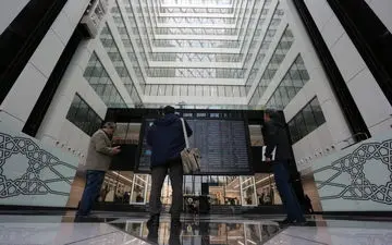 بورس منفی ماند | افت ۱۰ هزار و یک واحدی شاخص کل