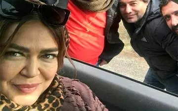 بهاره رهنما در کنار پیمان قاسم خانی در یک فیلم