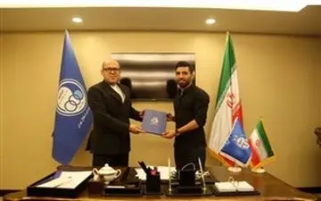 هافبک استقلال یک سال دیگر تمدید کرد