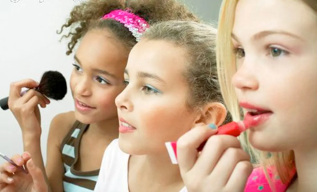 چه آرایشی برای دختران جوان مناسب است؟| ترفند های آرایشی که هر دختر نوجوان باید بداند