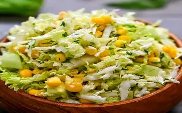 طرز تهیه سالاد خیار و ذرت| یک پیش غذای ناب که همه رو مجذوب خودش می‌کنه
