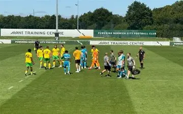 درگیری خونین در یک بازی دوستانه + عکس