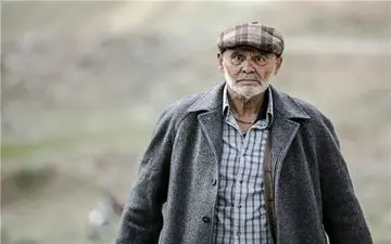 
جمشید هاشم پور در نمایی از «دارکوب»
