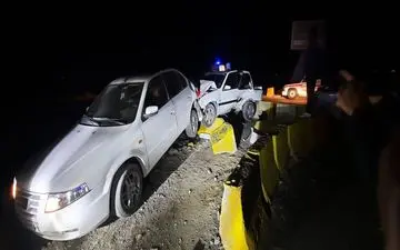 واژگونی زنجیره‌ای چهار خودرو در محور قروه–همدان/ ۱۰ نفر مصدوم شدند