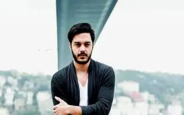 ایلیاس یالچینتاش خواننده ترکیه ای در ایران کنسرت برگزار می کند