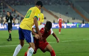 عسگری: پنالتی پرسپولیس و 10 نفره شدن نفت اشتباه داور بود