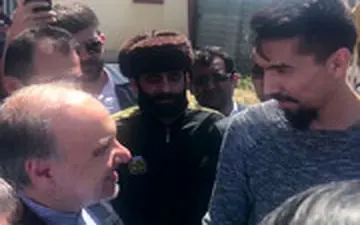  وزیر ورزش و ملی پوش والیبال در روستای سیل‌زده آق‌قلا