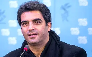 ژستهای باحال منوچهر هادی و دخترش در تخت خواب دل همه را آب کرد|این عکسهای پدر دختری از منوچهر هادی دیدنیست