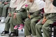 برگزاری جشن شکوفه‌ها در دبستان دخترانه سید الشهدا با حضور چهره‌های هنری و  مسئولان منطقه+تصاویر