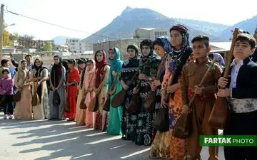 اختصاصی/ تصاویری دیدنی از مراسم آیینی جشن خاونکار در توتشامی شهرستان دالاهو