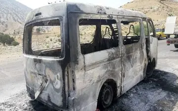 آمبولانس بیمارستان دهدشت در آتش سوخت