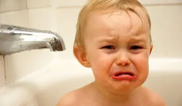 چگونه ترس کودک را از حمام کردن کاهش دهیم؟